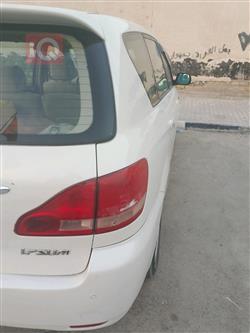 تويوتا إبسم